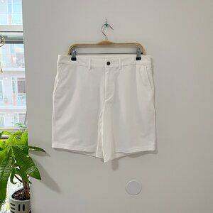 Old Navy Men's White Tech Hybrid Athletic Shorts Size 34